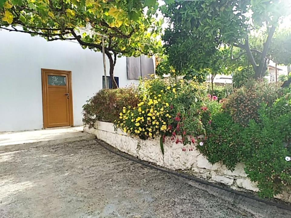 Hako Apartments Sarande Exterior photo